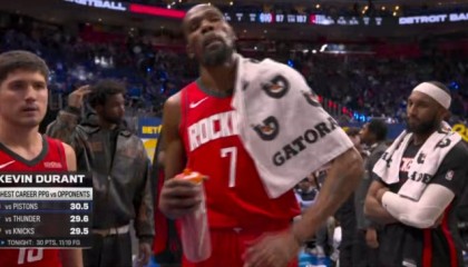 九游电脑版下载-杜兰特生涯VS活塞场均30.5分是个人最高！今日32分达标！