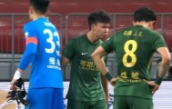 九游电脑版下载-浙江队0比4惨败成都蓉城，王钰栋恼羞成怒，挥拳疑似辱骂队友